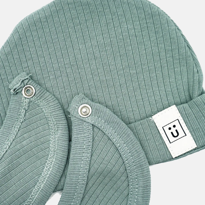 Babies Basic Ribbed Cotton Set with Sleepsuit/Romper, Cap and Bib